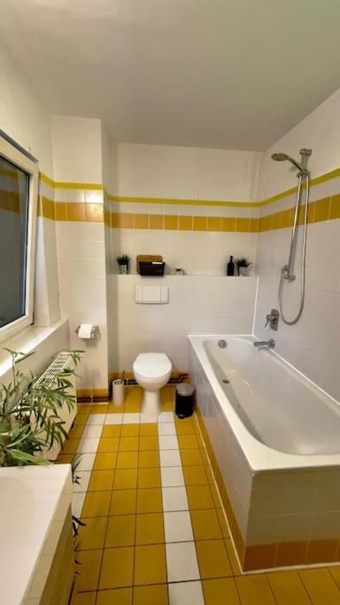 Fuer Familien Und Gruppen In Seenaehe Mit Garten Apartment